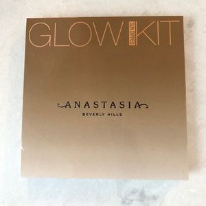 Anastasia Beverly Hills glow kit ✨
